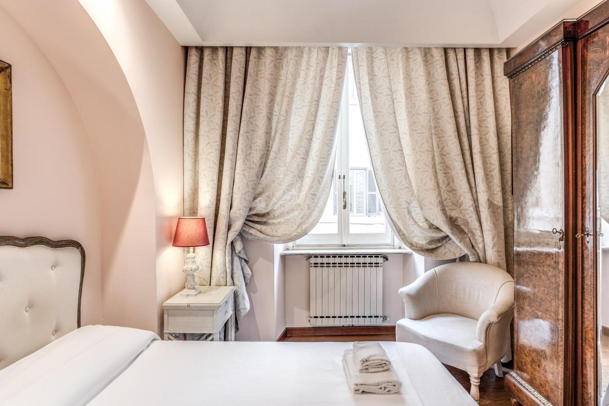 Crispi Little 1 * Roma